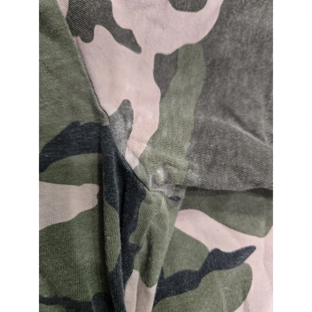 The North Face Men's Camo Graphic T-Shirt Size Large Green Brown Camouflage Logo